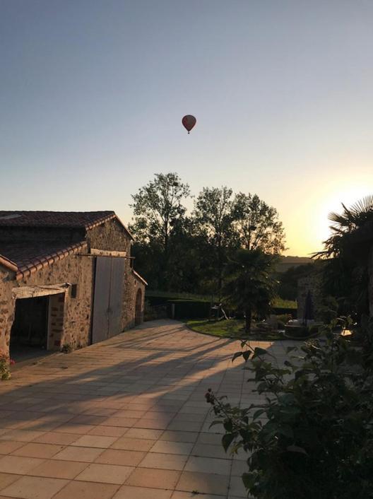 Bed and Breakfast La Basse Monniere Sevremont Exterior foto